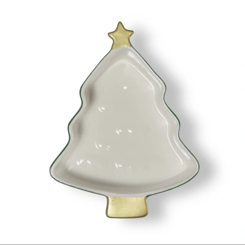 New! Ceramic Christmas Tree Shaped Green Bakeware by Target Bullseye Playground